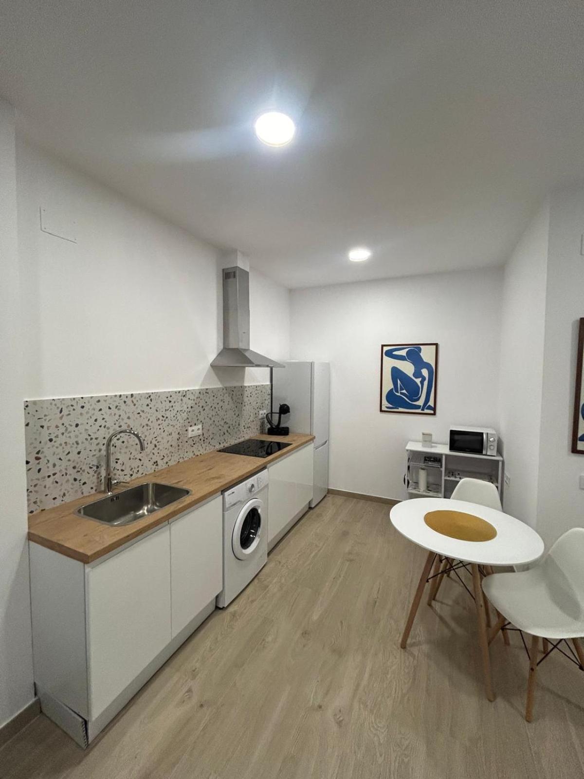 Estudio Playa De La Malvarrosa Valencia Apartment Luaran gambar